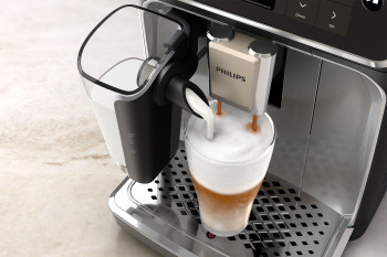 Philips Series 4400 Fully automatic espresso machine image 7